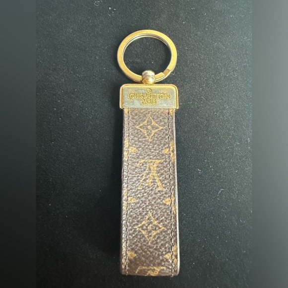Louis Vuitton Keychain - Picture 10 of 13